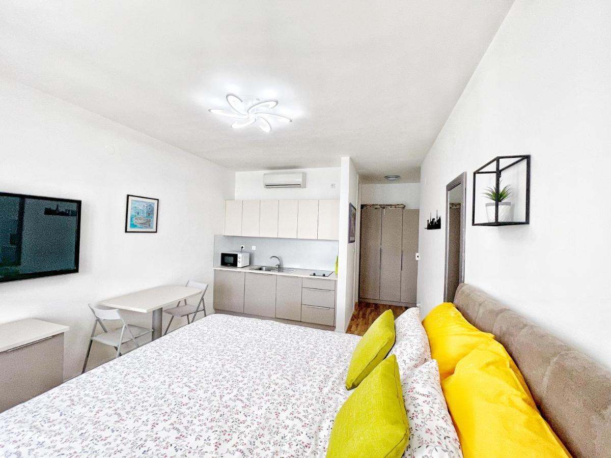 Studio Apartma Pag Blue Ocean 1 With Sea View Паг Екстериор снимка