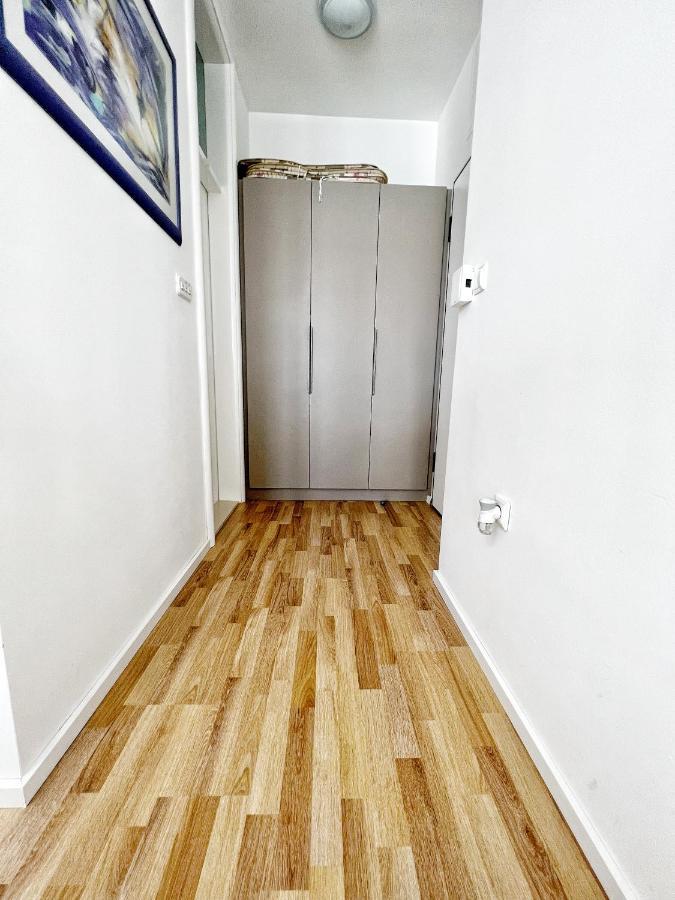 Studio Apartma Pag Blue Ocean 1 With Sea View Паг Екстериор снимка