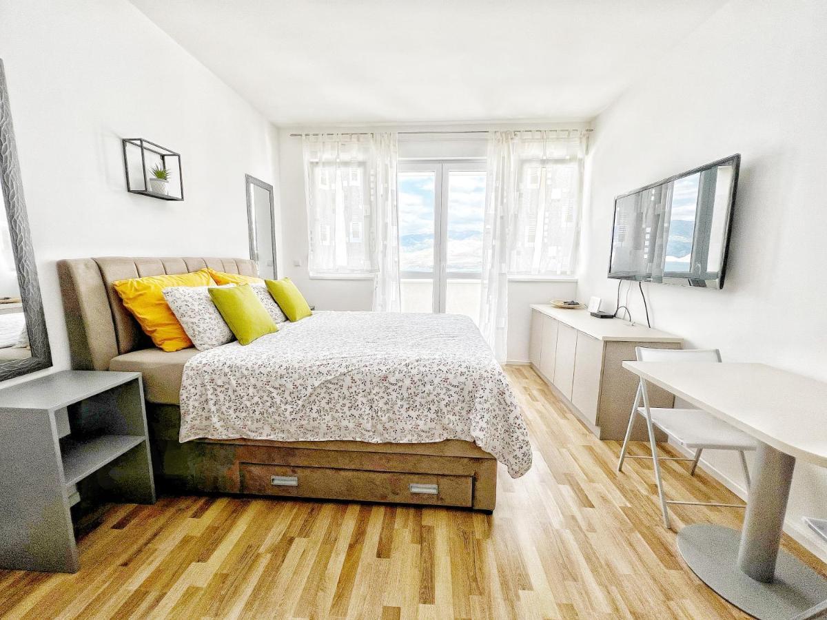 Studio Apartma Pag Blue Ocean 1 With Sea View Паг Екстериор снимка