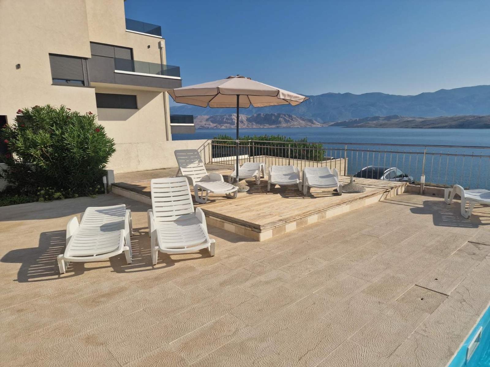 Studio Apartma Pag Blue Ocean 1 With Sea View Паг Екстериор снимка
